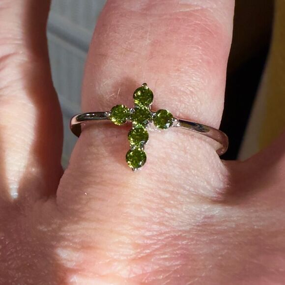Sterling Silver Cross Green CZ Ring - Picture 3 of 7